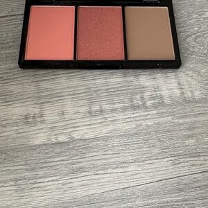 Vibrant Blush Trio Palette